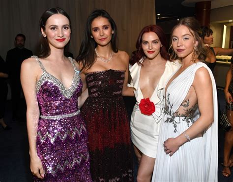 Euphoria Cast Members Posing At The Golden Globes Have Fans Excited