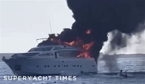 28m Astondoa motor yacht Irmao destroyed in fire in Formentera