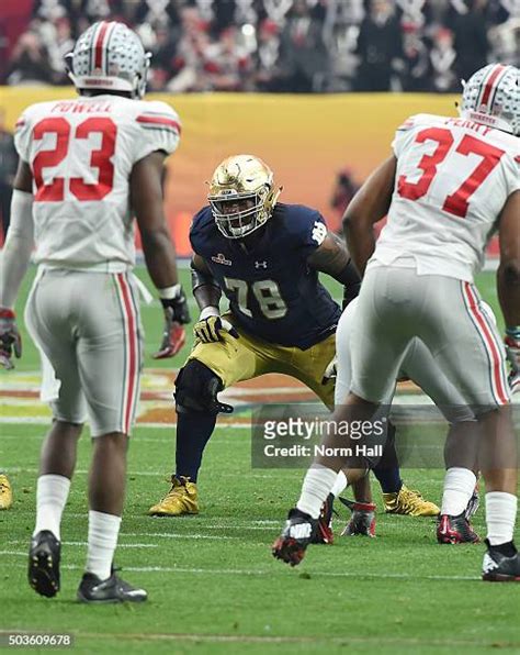 37 Ronnie Stanley Notre Dame Photos And High Res Pictures Getty Images