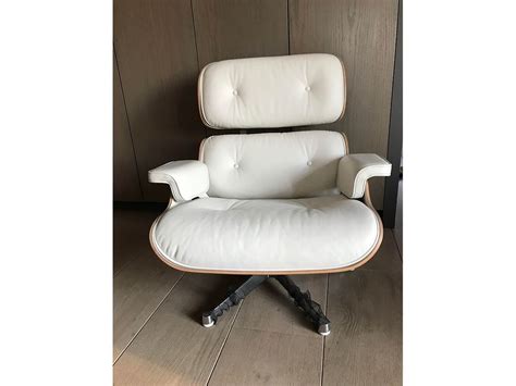 Poltrona Iconica Lounge Chair In Pelle E Legno Bianco Vitra Deesup