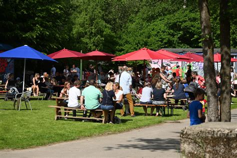 Der Bau Hof Nur Noch Wenige Tage Bis Zum Hof Fest