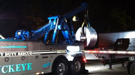 Big Rig Towing Cincinnati Oh Buckeye Riverside Towing