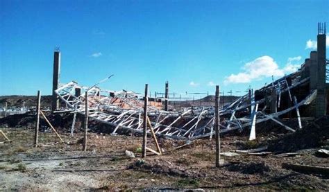 El viento derrumbó un polideportivo en el barrio Z1 Diariamente