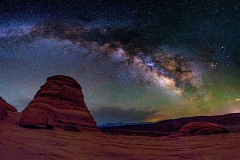 Milkyway in Arches National Park Utah - Photorator