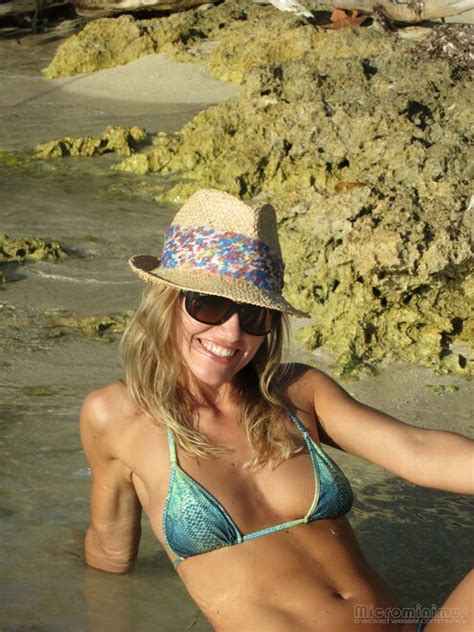 Bikini Model Beach Chic AI Enhanced Slippery Snake Skin 0252 Topaz