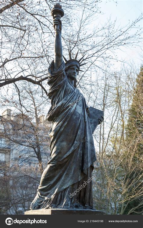 Jardin Du Luxembourg Statue Of Liberty Collection De Photos De Jardin