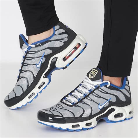 Nike Air Max Plus Social FC