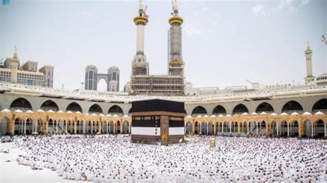 Imam Khomeini Millions Of Muslims Begin Biggest Hajj Pilgrimage In