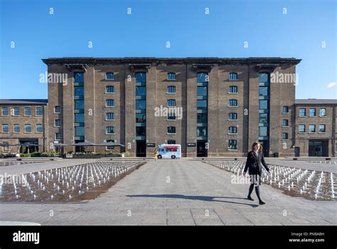 Central St Martins University of the Arts London campus, Granary Square ...