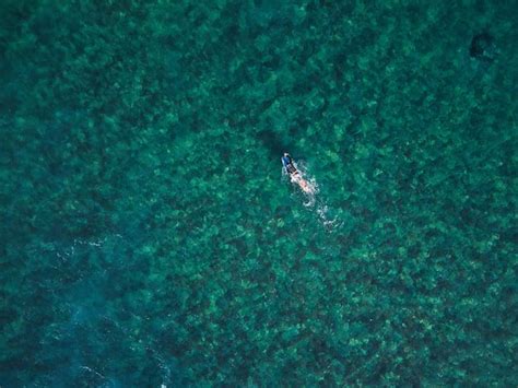 Premium Photo Puerto Rico Deep Blues Ocean Waves From Aguadilla