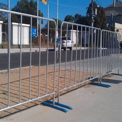 Wholesale Customized Factory Traffic Road Galvanized Pvc Coated Crowd