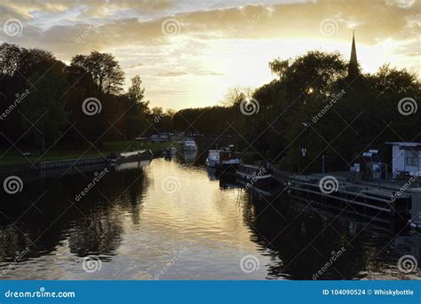 Sunset on the River Thames stock photo. Image of park - 104090524