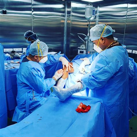 Total Knee Replacement - Advanced Sports & Joint Replacement Surgery