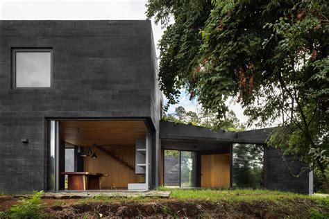 Casa Bruma by Fernanda Canales and Claudia Rodríguez Concrete home