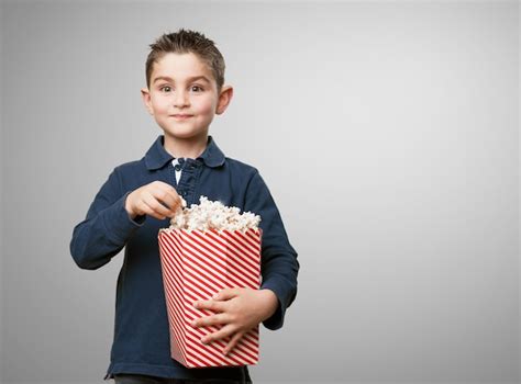 Popcorn Kid Zdj Cia Darmowe Pobieranie Na Freepik