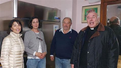 Il Lions Club Di Bagnacavallo Dona Alla Caritas Un Frigorifero