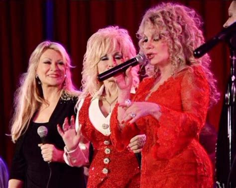 Dolly Parton family - a singing and a big one!