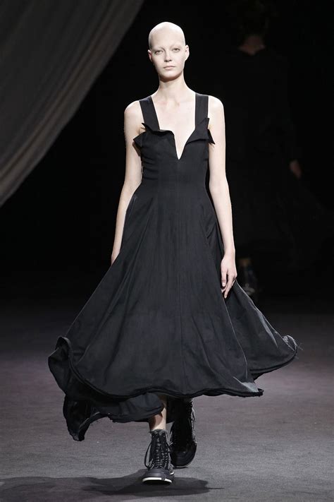 Yohji Yamamoto Fashion Collection Ready To Wear Spring Summer