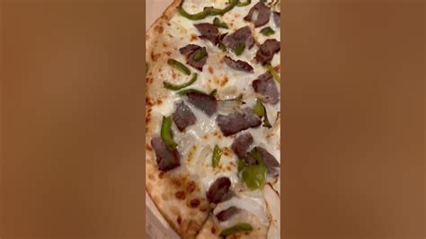 New 🧀 🥩 Cheesesteak Pizza 🍕 From Pizza Hut Youtube