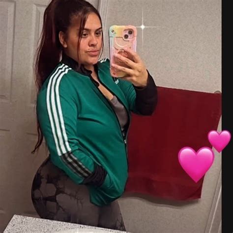 LATINA QUEEN Latina Queen Threads Say More