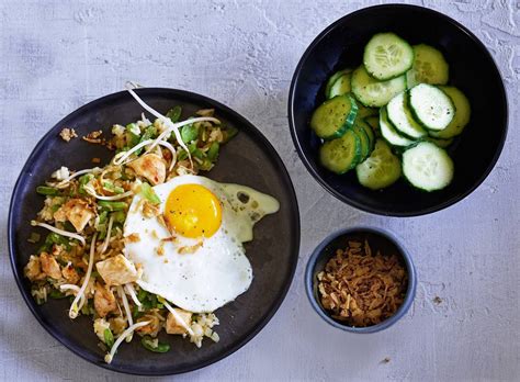 Nasi Met Kip En Zelfgemaakte Boemboe Recept Allerhande Albert Heijn