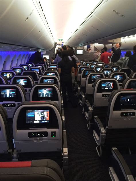 How to Make Airline Food Taste Better - Lounge Buffet Food Too