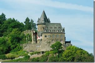 wandering in the light: The Castles Of the Rhine Gorge