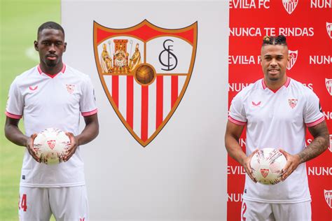 La Presentaci N De Mariano Y Soumar Con El Sevilla En Fotos