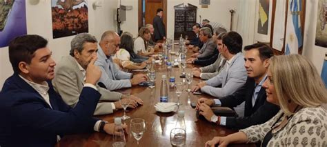 Uñac se reunió con todos sus ministros El Zonda