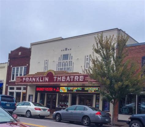 Historic Downtown Franklin Tennessee - Our Roaming Hearts