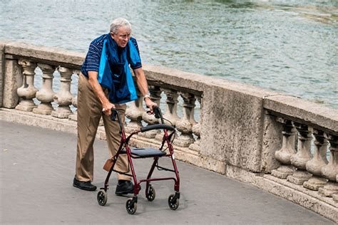 Perte dautonomie et personnes âgées solutions dès les premiers signes