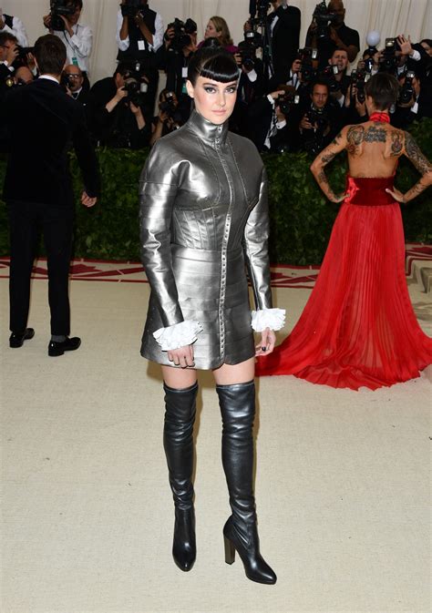 The 10 Worst Met Gala Looks Of All Time | Betches