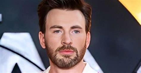 Chris Evans Confirma Su Relaci N Amorosa Con Alba Baptista