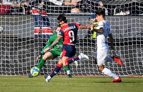 Serie B Cagliari Cosenza 2 0 Lapadula Lella Vittoria Preziosa In