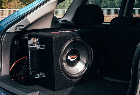 Comment Brancher Un Caisson De Basse Amplifi Dans Une Voiture