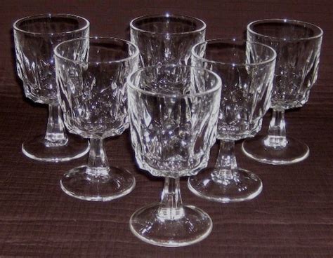 Vintage Arcoroc France Artic Wine Glasses Set Of