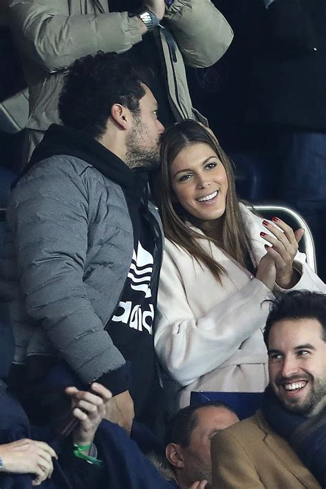 Vid O Exlusif Kev Adams Et Iris Mittenaere Au Parc Des Princes Pour