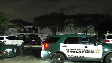 Investigan Tiroteo Que Dejó Un Herido En Oakland Park Telemundo Miami