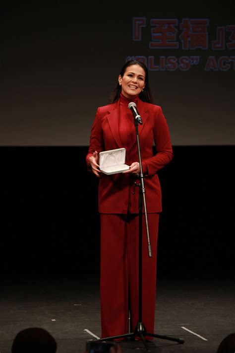 Iza Calzado Wins Oaff For Best Performer In Filipino Japanese Journal