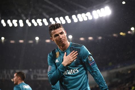 رونالدو يسجل هدفا تاريخيا ويقود ريال مدريد لاكتساح يوفنتوس Cnn Arabic