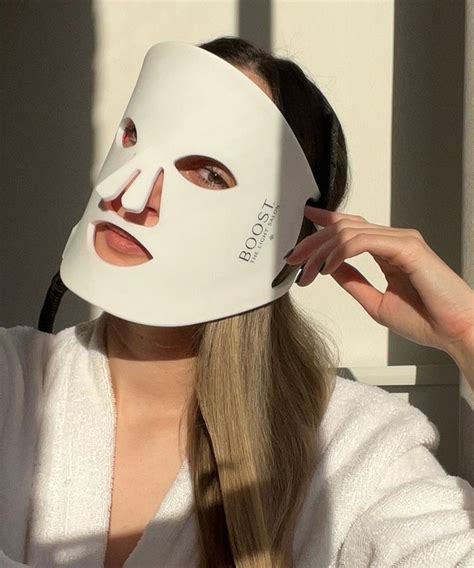 Máscara de LED: o que é e quais os benefícios » STEAL THE LOOK