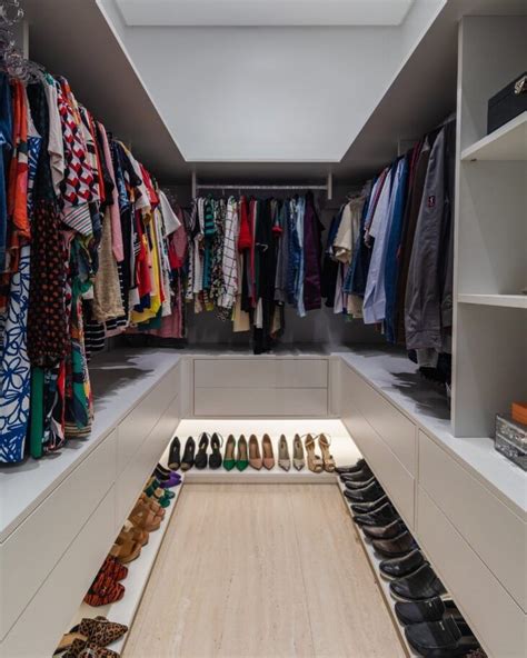 Closet Aberto Op Es Para Organizar As Suas Roupas Eleg Ncia