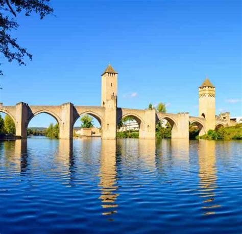 Cahors Vacances Arts Guides Voyages