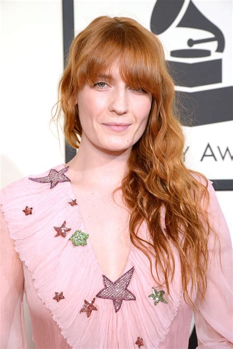 Florence Welchs Makeup At The 2016 Grammy Awards