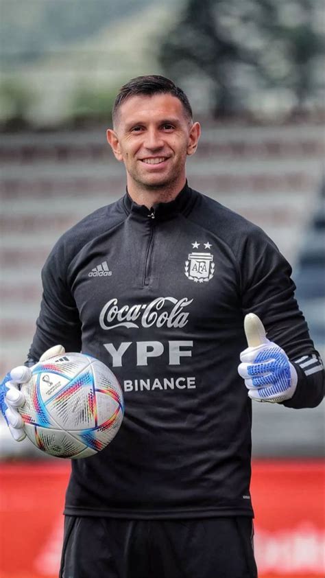 Pin De Tati En ARGENTINA Arquero De Futbol Dibu Fotos Del Equipo De