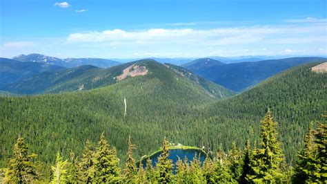 Overlooking Lake Elsie : r/Idaho