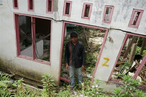 Proyek Bangun PLTA Batang Toru Jalan Rumah Warga Rusak Bahkan Roboh