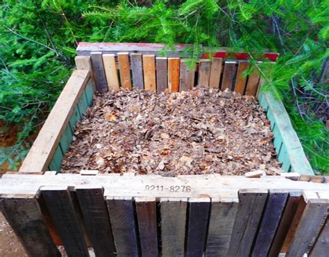 Fabriquer Un Bac Composteur Au Jardin Pour Du Compost Maison Dans