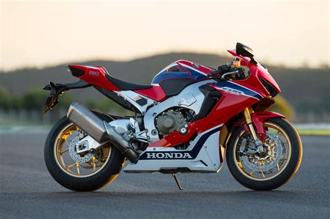 Motorbikes Are Awesome Honda Fireblade SP Visordown