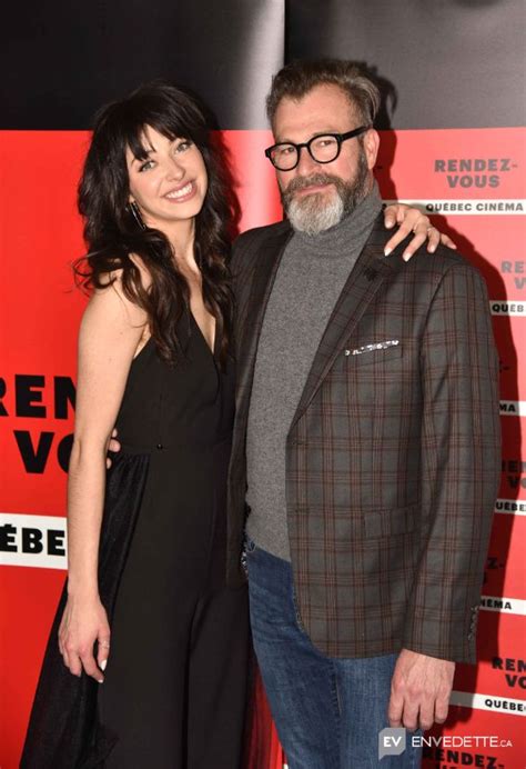 Rosalie Bonenfant brille entourée de sa famille à la première du film Inès